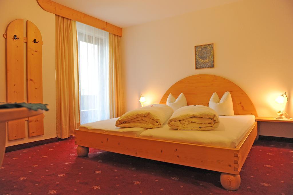 Pension Olympia Oetz Δωμάτιο φωτογραφία