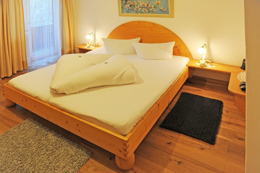 Pension Olympia Oetz Εξωτερικό φωτογραφία
