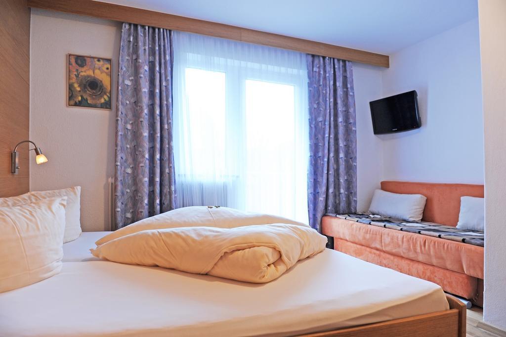 Pension Olympia Oetz Εξωτερικό φωτογραφία